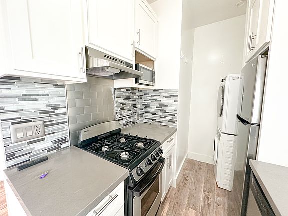 4th image of 40 Westminster Ave APT 8