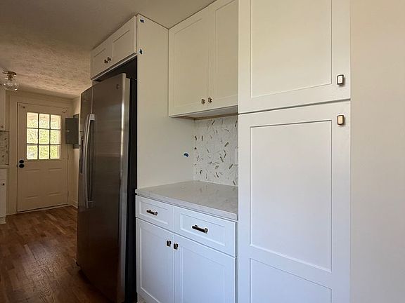 3rd image of 49 Nancy Dr