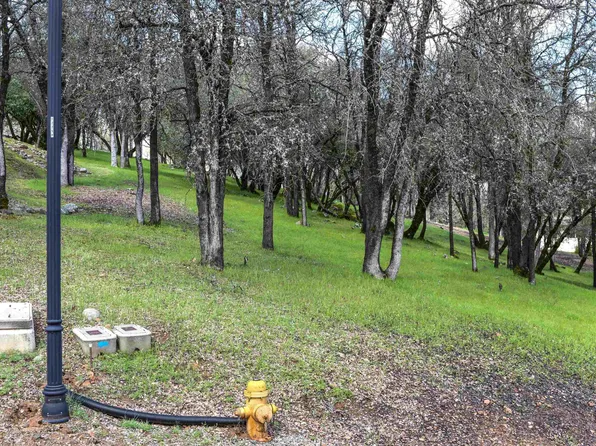 19077 Apple Valley Dr, Sonora, CA 95370