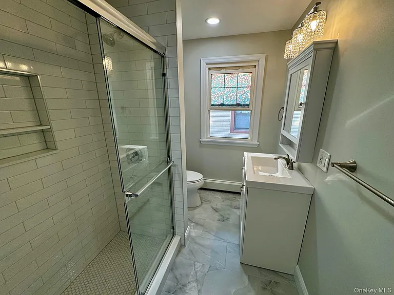 100 Davison Ave #2 — Photo 7