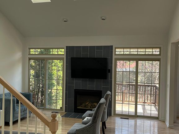 2nd image of 7337 Gateway Dr