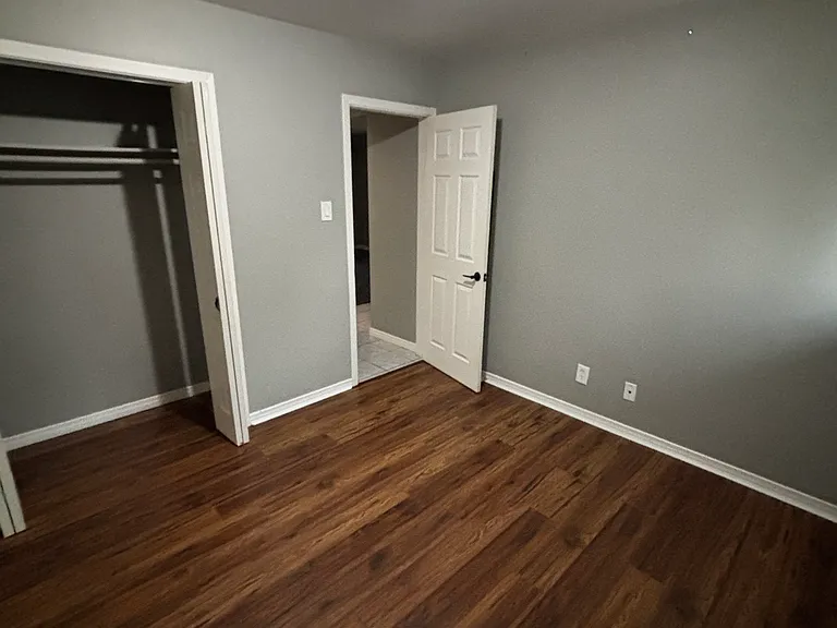 111 Conroy Cres #1 — Photo 5