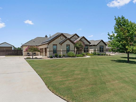 2nd image of 209 E Vienna Dr