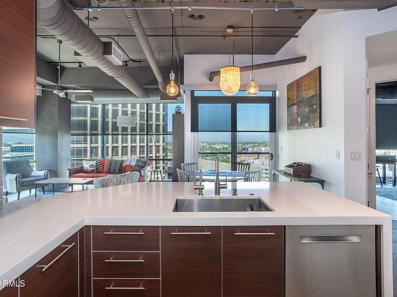5th image of 1 E LEXINGTON Avenue #910
