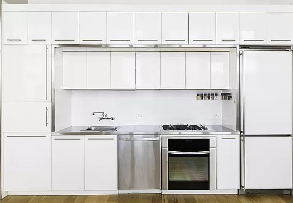 5th image of 2728 Thomson Ave Unit 622
