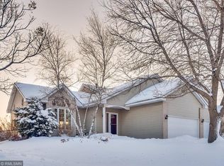 6157 Dufferin Dr, Savage, MN 55378