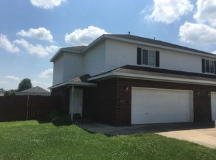 957 N Daisy Ln, Fayetteville, AR 72704