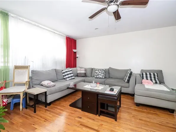 923 East 85th Street image 13 of 21