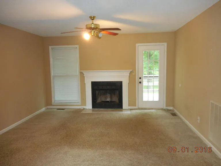 2807 Highway 41A S — Photo 3
