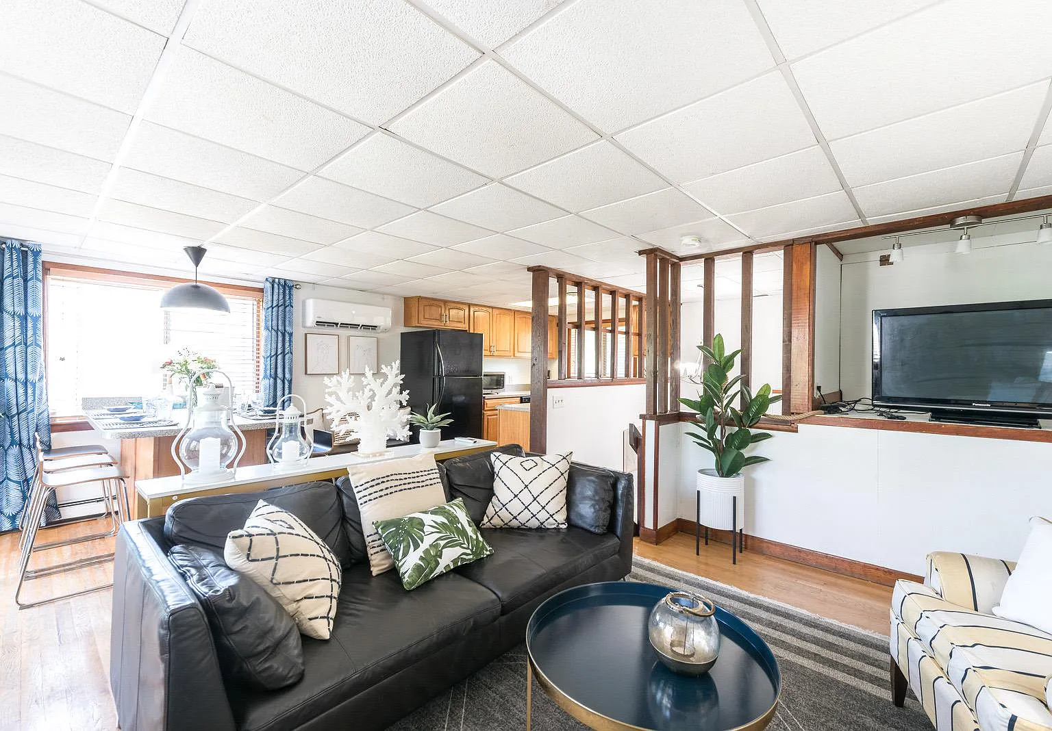 3 bed, 1400 sqft, $2,350 — Photo 3