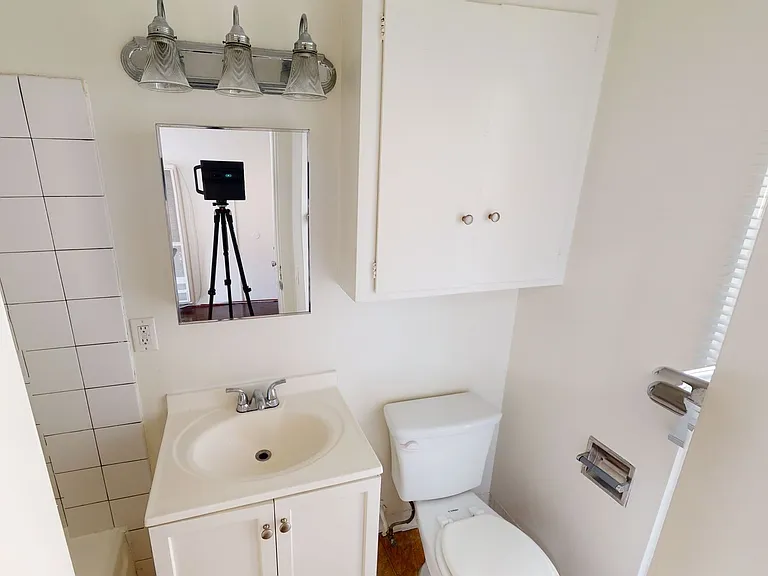 CHI - Chii Sai Apts. — Photo 11