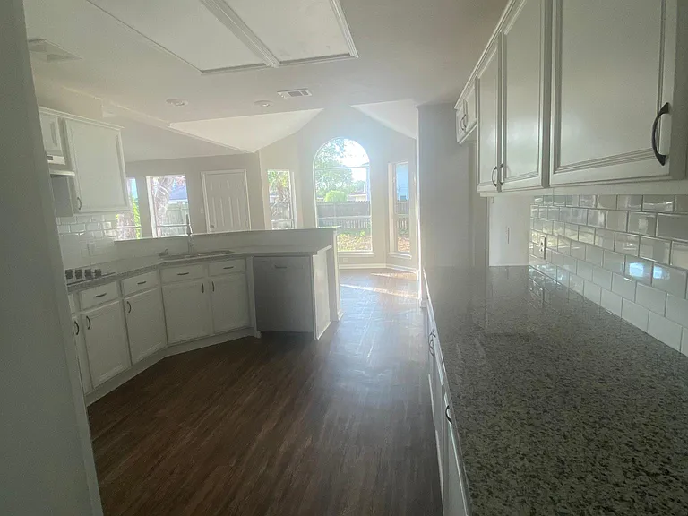 120 Papaya St — Photo 22