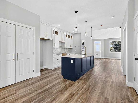 4th image of 610 E 4th Ave SW #27