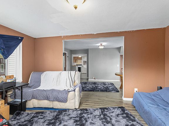 5th image of 8938 Gibson Ave