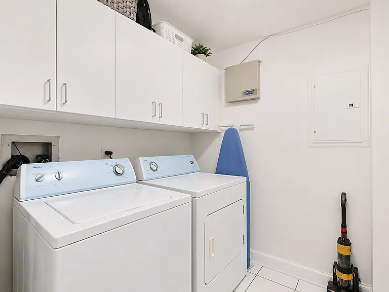 1453 W Irving Park Rd #304 — Photo 16