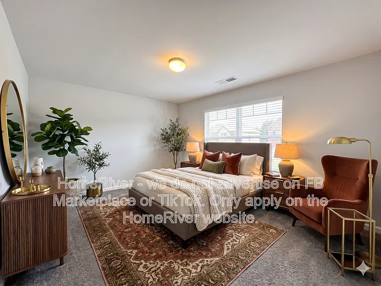 1067 Lear Dr — Photo 5