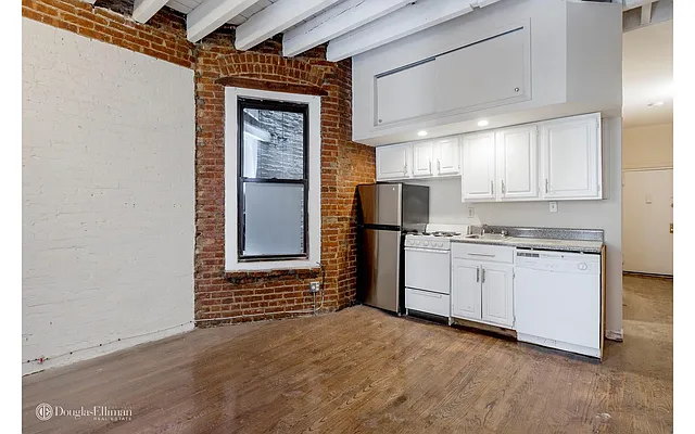 Rented by Douglas Elliman | media 53