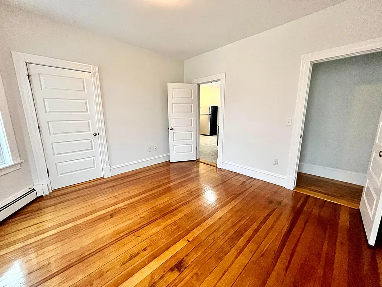 15 Romsey St #3 — Photo 6