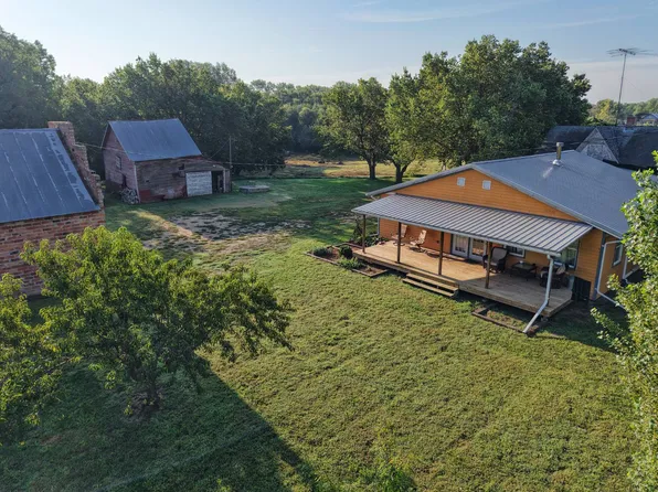 601 W Porter St, Burr Oak, KS 66936