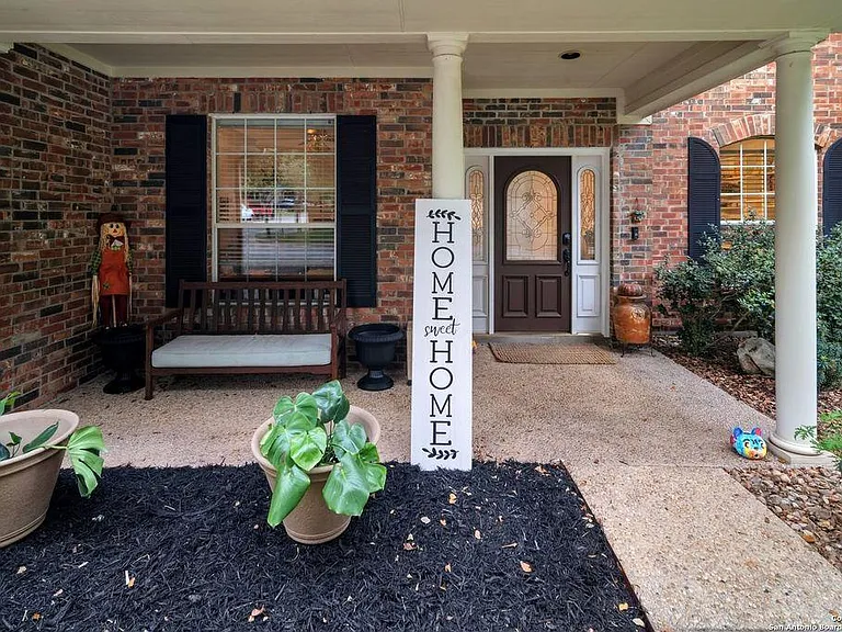 26022 Cuyahoga Cir — Photo 13