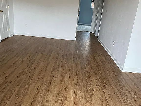 5th image of 918 W Ocean View Ave #102