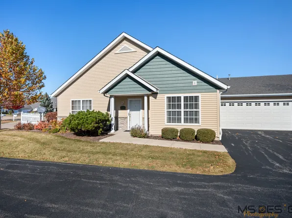 2126 Waterbury Ln E #2126, Sycamore, IL 60178