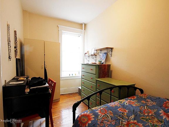 3rd image of 2273 Steinway St APT 22
