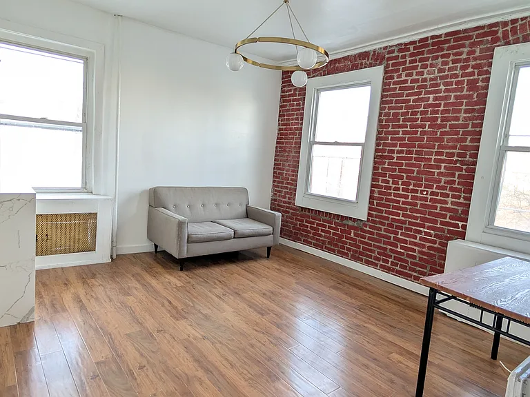 87 Chestnut Ave #1F — Photo 4