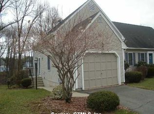 30 Leo J Ln, Manchester, CT 06042