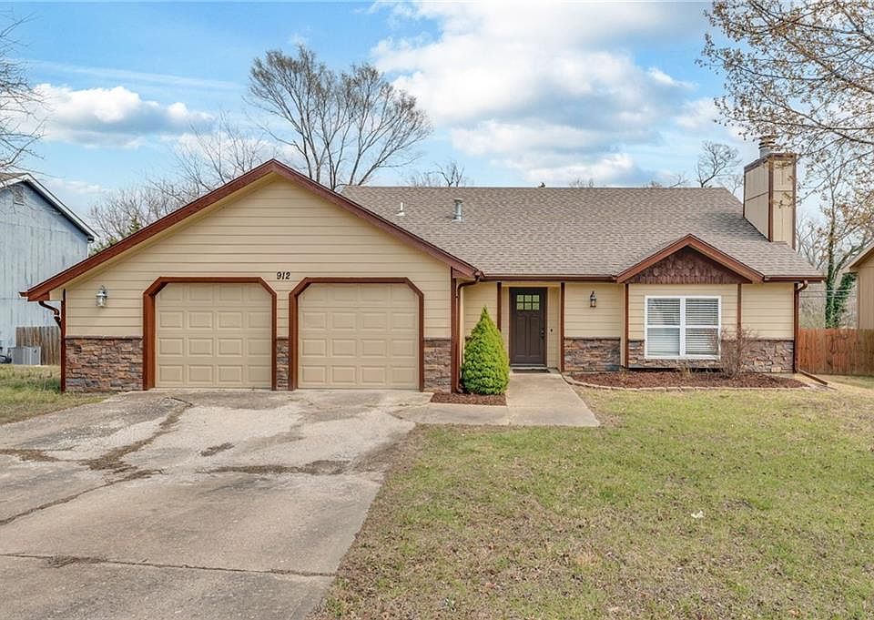 1st image of 912 Chalk Hill Ct