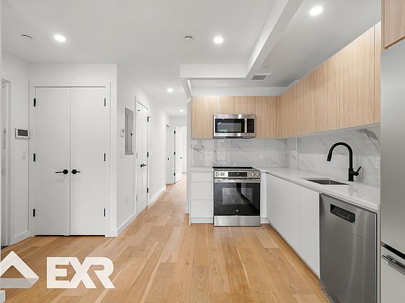 4th image of 105 Rogers Ave #204