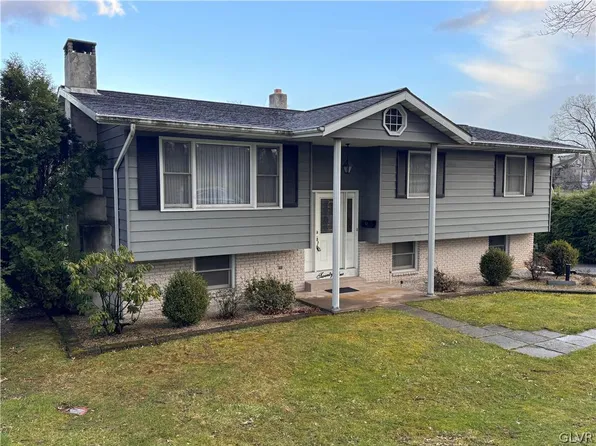 21 N 7th St, Coopersburg, PA 18036