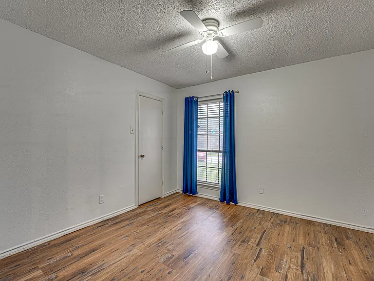 917 Meadowgate Dr — Photo 12