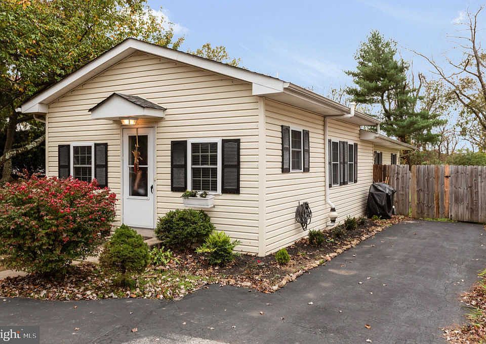 1205 Township Line Rd, Phoenixville, PA 19460 Zillow