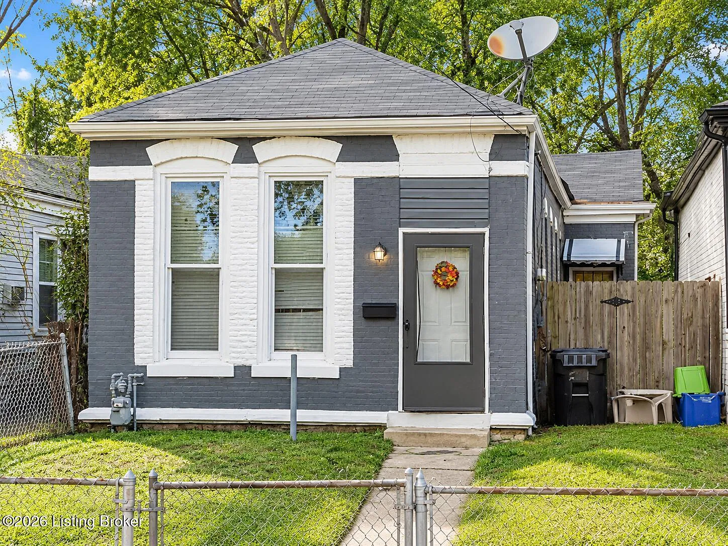 3 bed, 1.0 bath, 1155 sqft, $875 — Photo 1