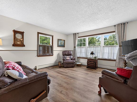 4th image of 24 Rossignol Avenue