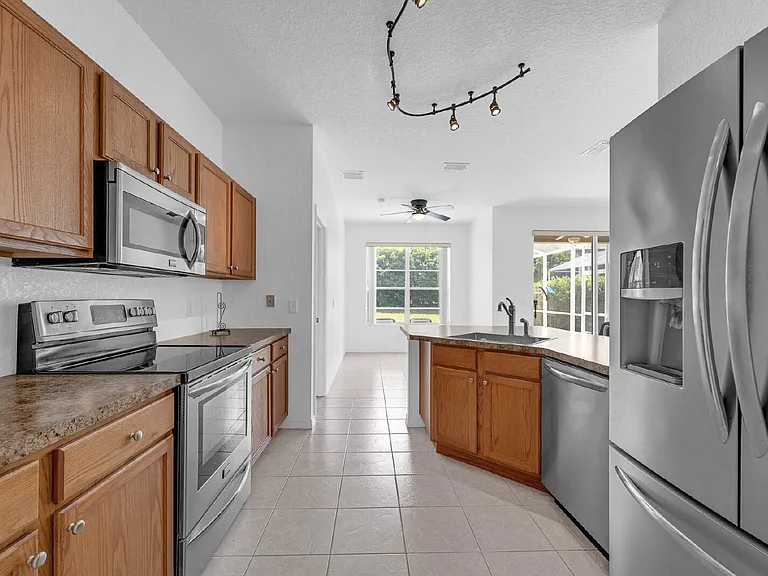 1151 N Hampton Dr — Photo 20