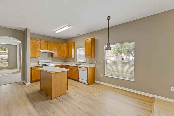 1209 Willow Branch Dr — Photo 10