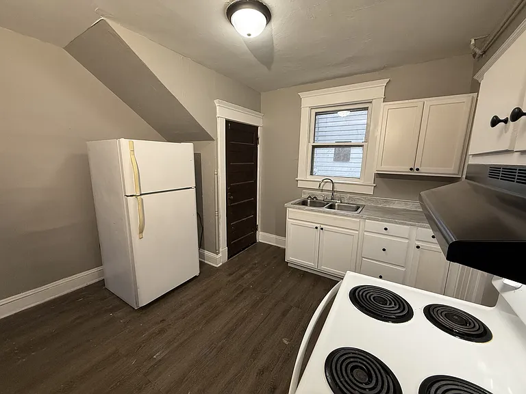 336 Union St — Photo 5