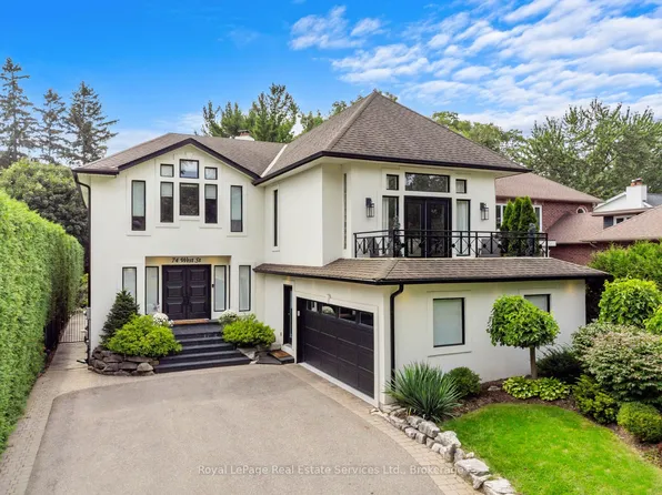 74 West St W, Oakville, ON L6L 2Y7