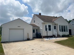 6624 Hillside Rd, Independence, OH 44131