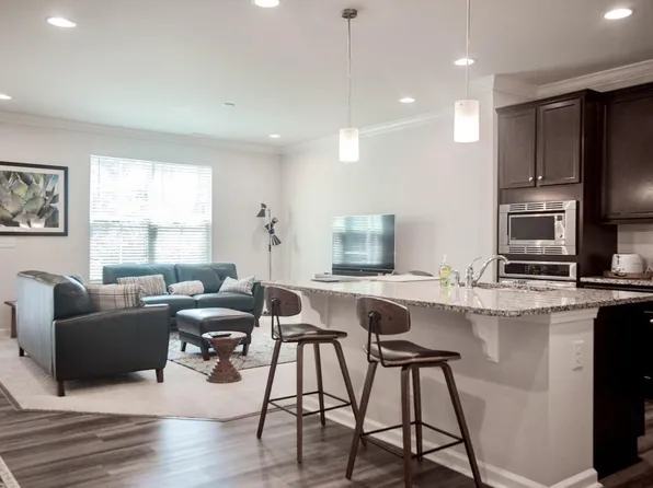 1352 Southpoint Trl, Durham, NC 27713