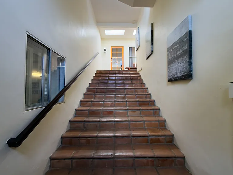 3740 Lankershim Blvd — Photo 7