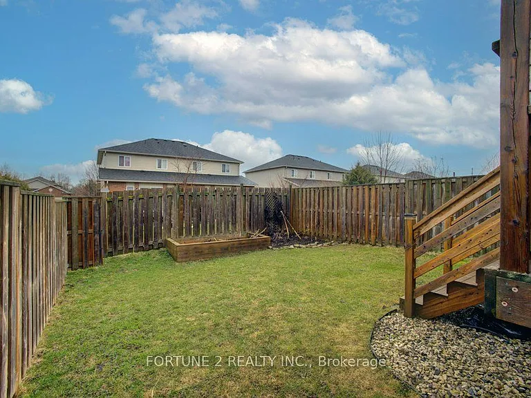 455 Danby St E — Photo 30