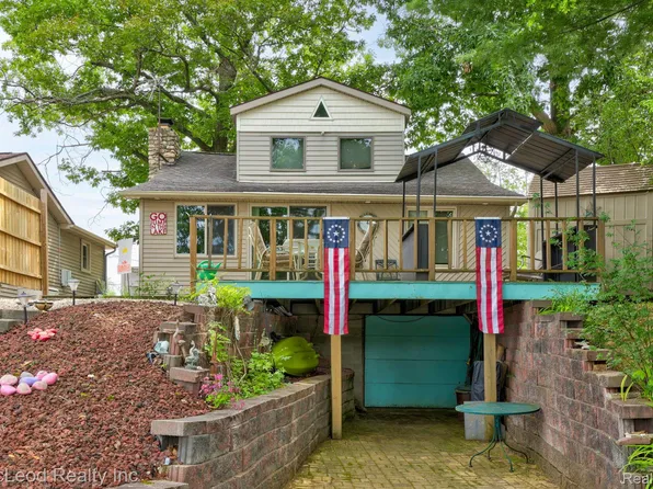 9736 Boucher Rd, Otter Lake, MI 48464