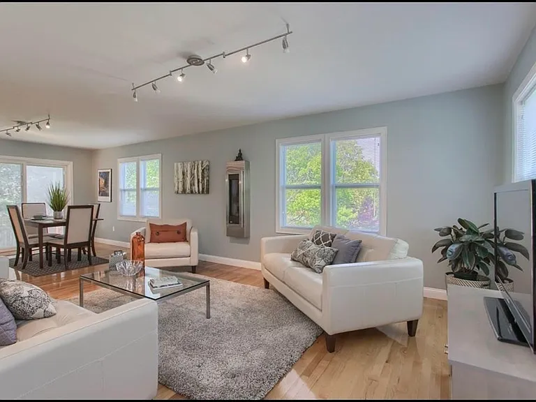 13 Cottage St #1 — Photo 3