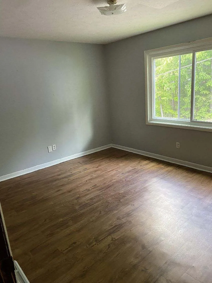 2 bed, $950 — Photo 2
