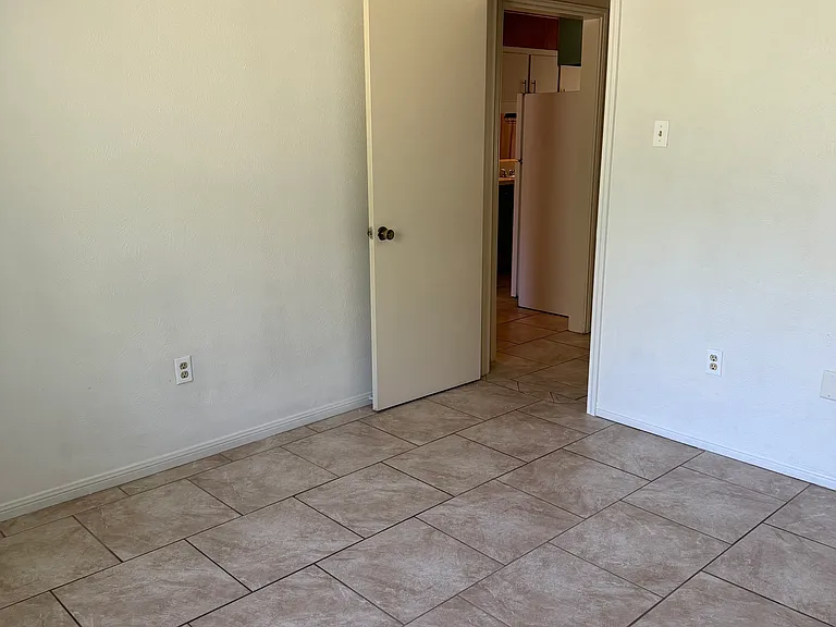 849 Michelle Dr — Photo 9