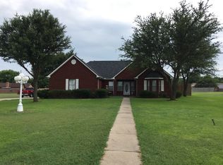 715 S Hardeman Cir, Justin, TX 76247