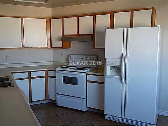 2nd image of 5061 Pioneer Ave APT 204